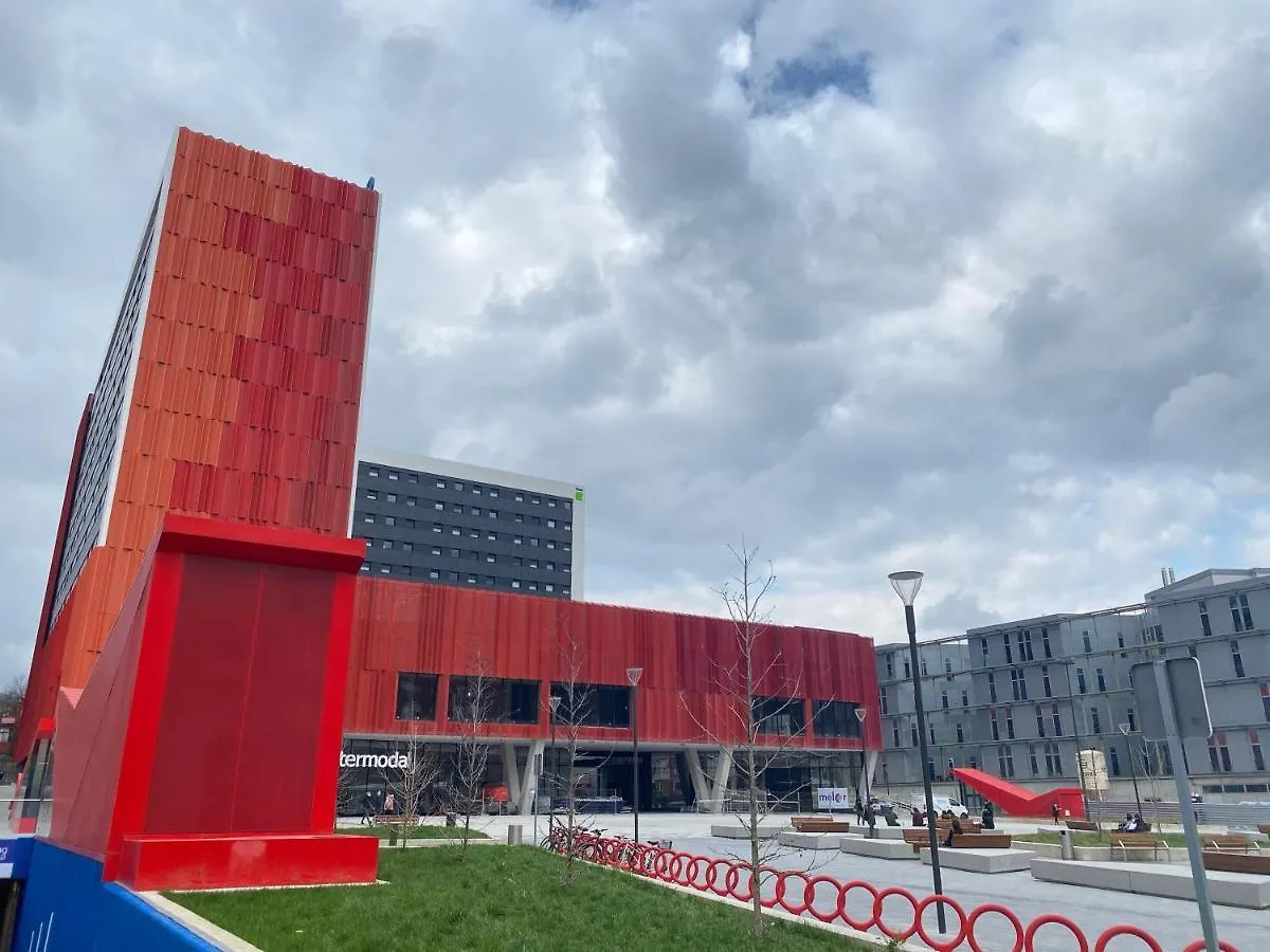 Residencia Universitaria Resa San Mames Bilbao Lägenhet